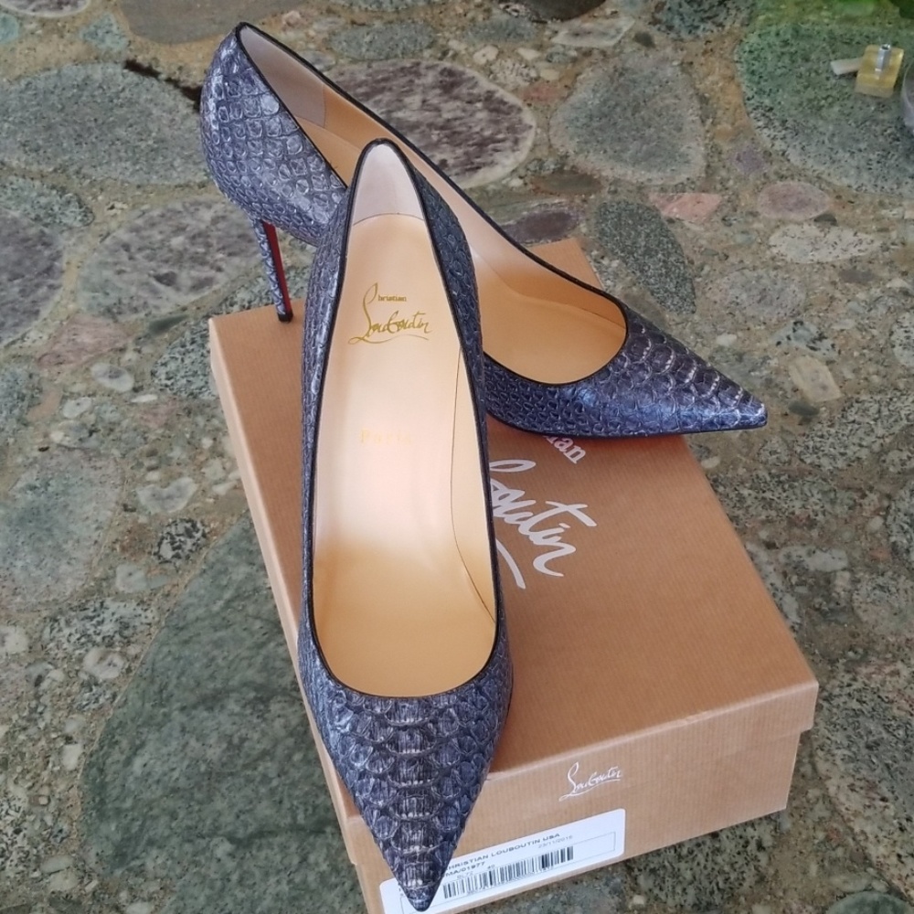 👠🎊 Host Pick🎉 NWT Christian Louboutin Gray Python Pumps